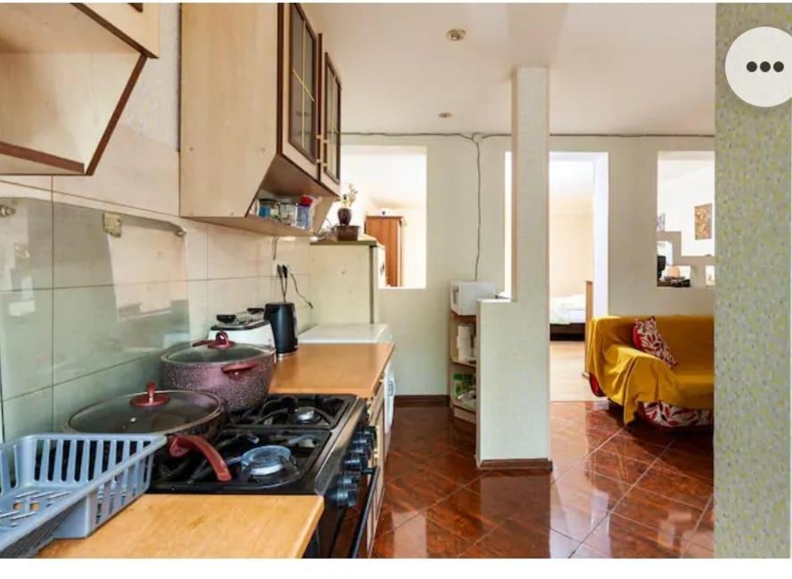 Cozy, Warm & Cheap Apartment Tbilisi Luaran gambar